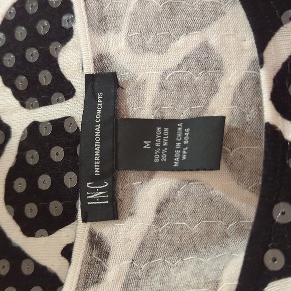INC International Concepts Black & White Long Sleeve Animal Print Sweater Size M - Picture 5 of 7